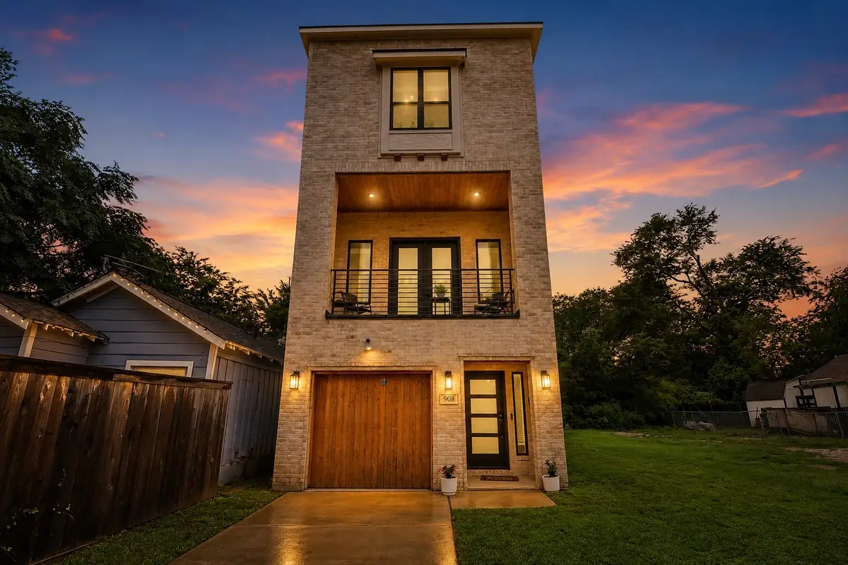 908 Muncie Avenue, Dallas, TX 75212 - #1