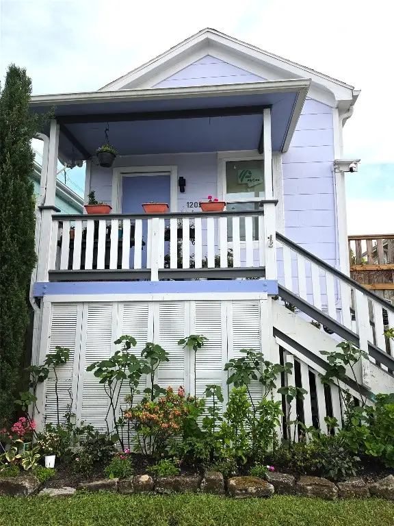 1203 Avenue L, Galveston, TX 77550