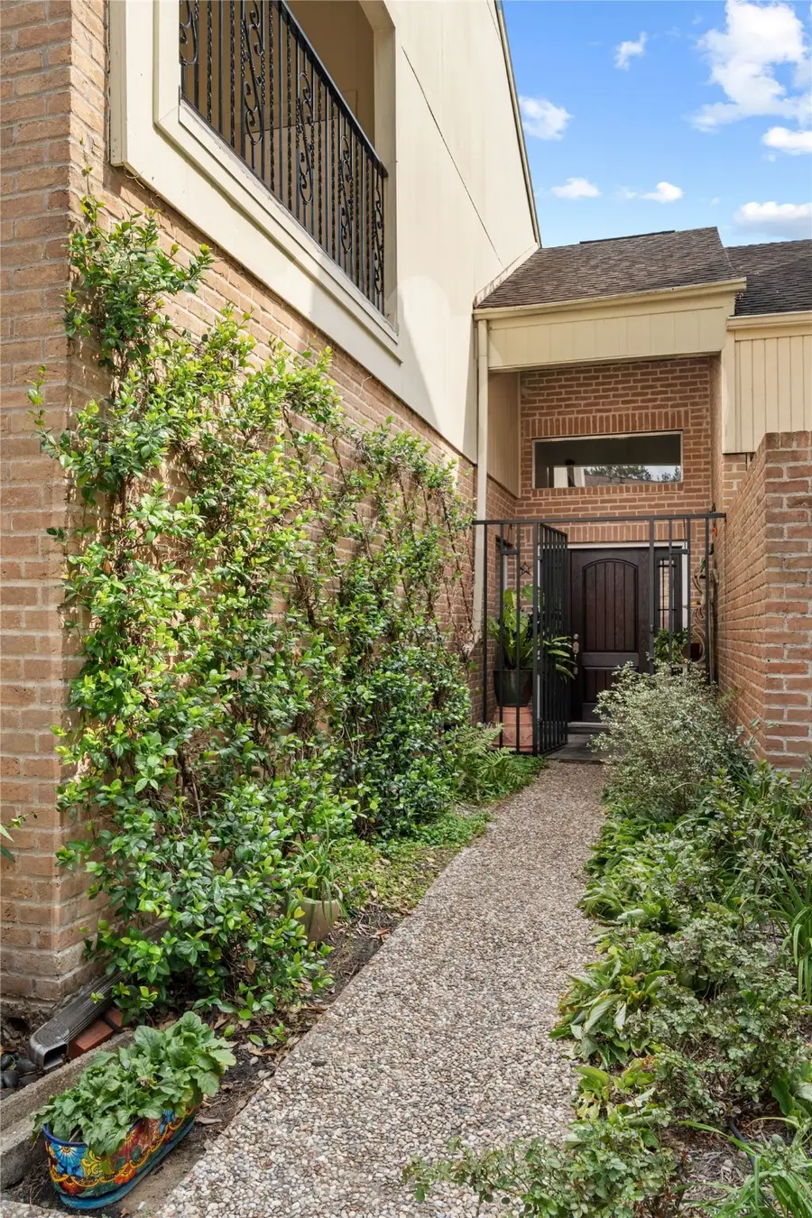 10121 Valley Forge Drive, Houston, TX 77042 - Image #2