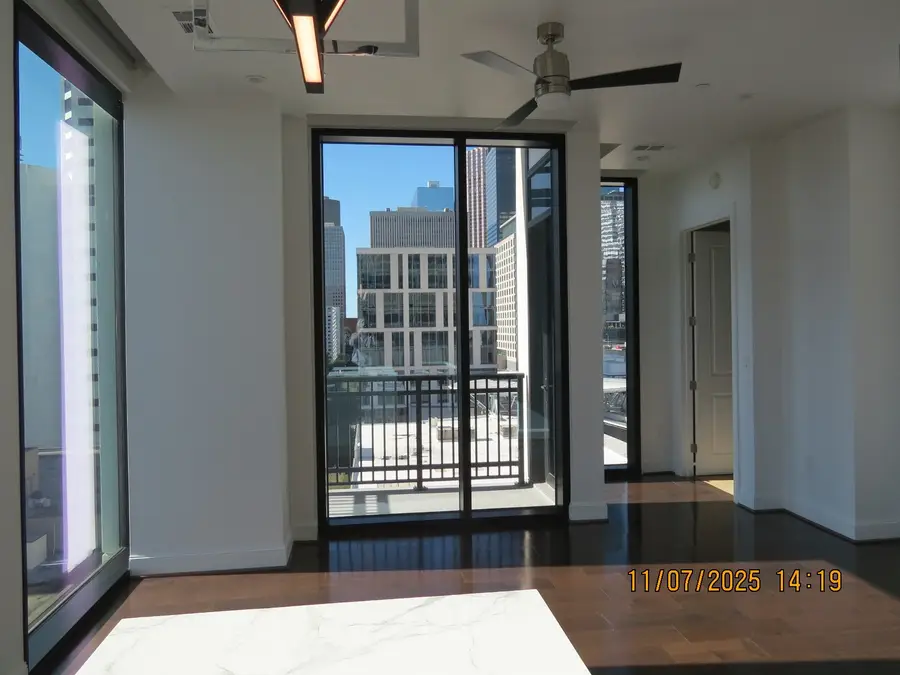 1211 Caroline Street #1005, Houston, TX 77002 - Image #3