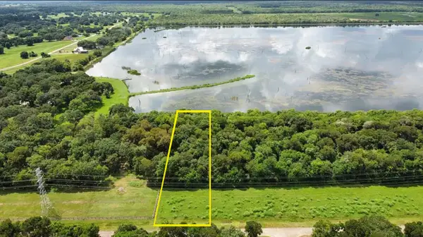 201 Middle Bayou Trail, Angleton, TX 77515