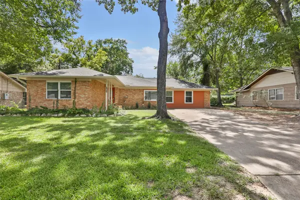 1711 N Thompson Street, Conroe, TX 77301
