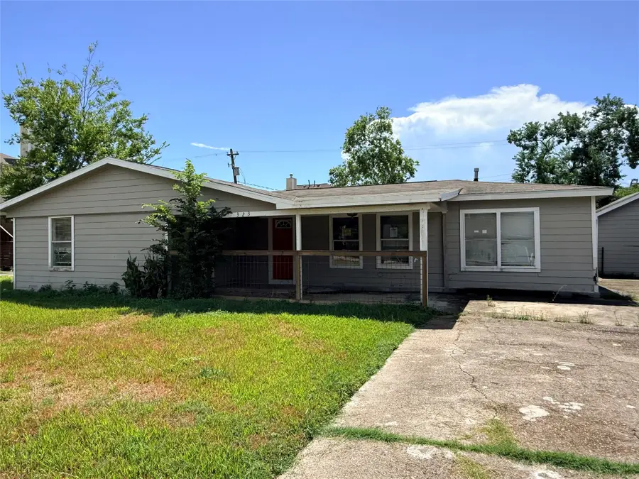 323 Seagrove Street, Shoreacres, TX 77571 - #3