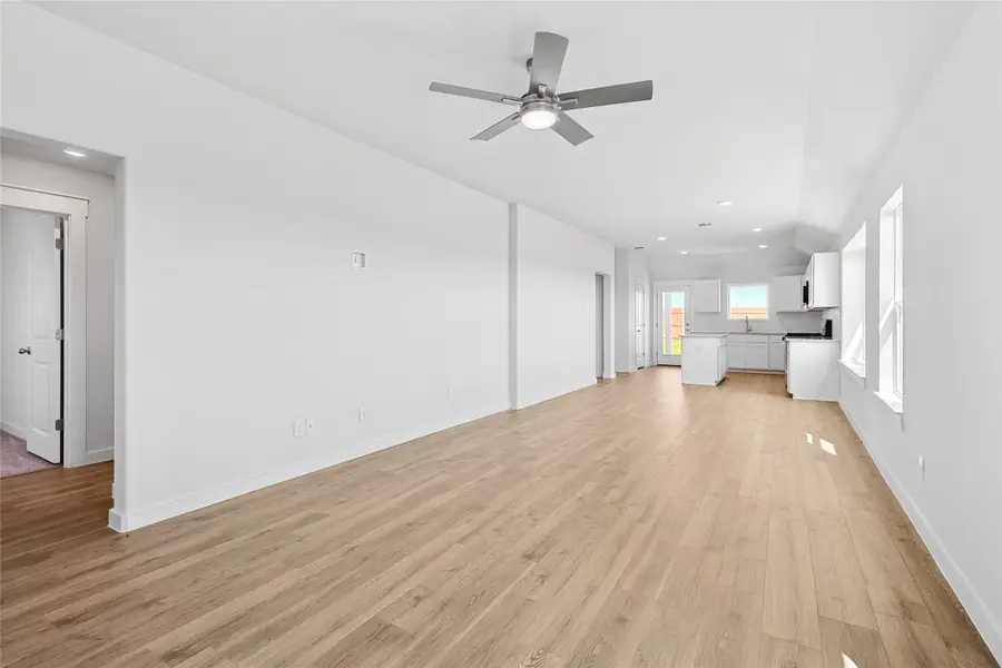 4558 Pinehurst Trace Drive, Pinehurst, TX 77362 - Image #3