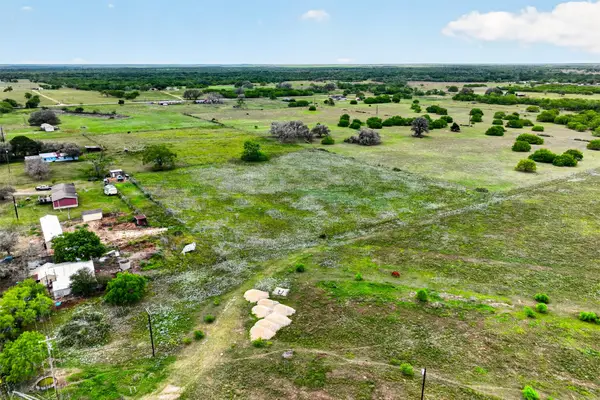 NA Cr 190, Smiley, TX 78159