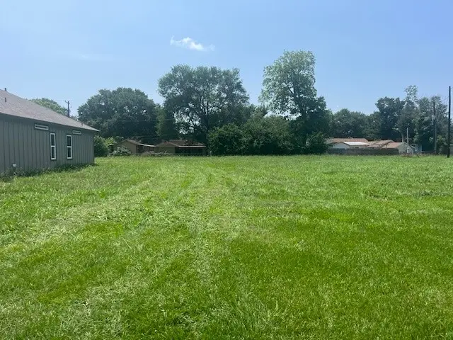 819 Empire Street, El Campo, TX 77437 - #2