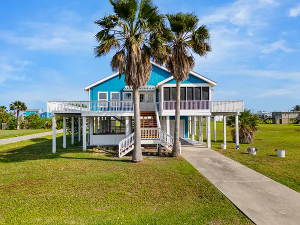 3902 3rd Street, Galveston, TX 77554