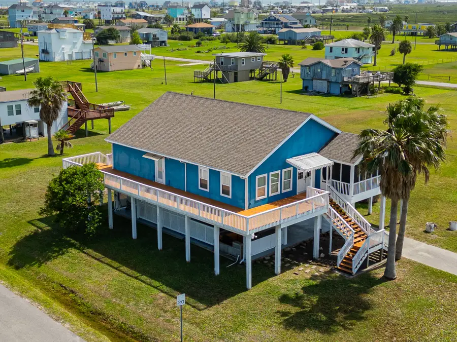 3902 3rd Street, Galveston, TX 77554 - #2