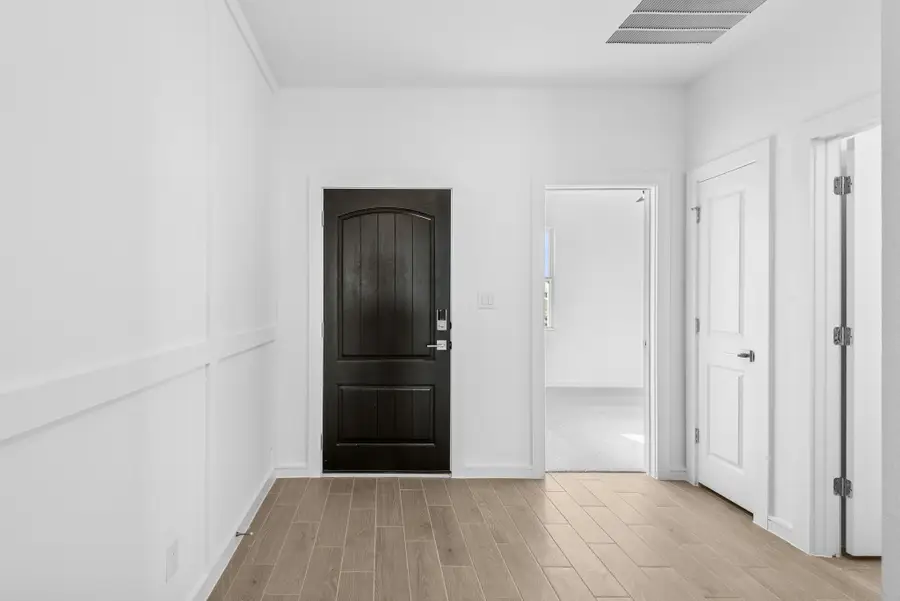 693 Daniels Lake Lane, Dayton, TX 77535 - Image #2