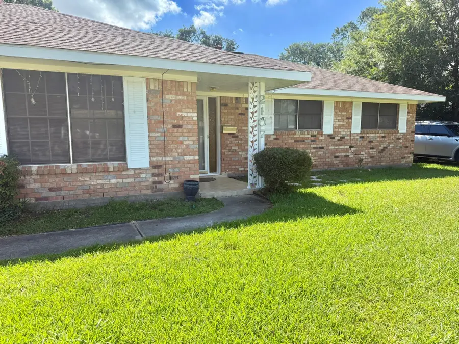 2107 Old Alvin Road, Pearland, TX 77581 - Image #2