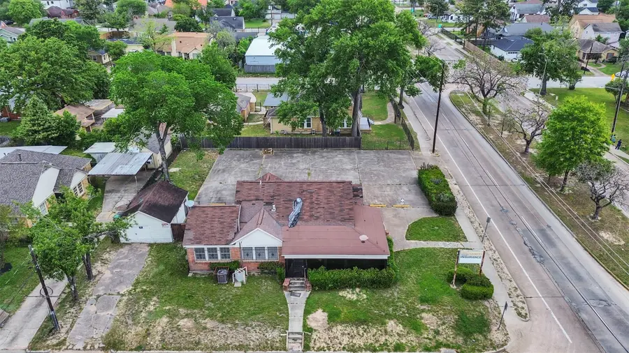 713 Fairbanks Street, Houston, TX 77009 - #2