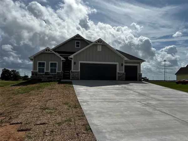 347 Brahman Trail, Angleton, TX 77515
