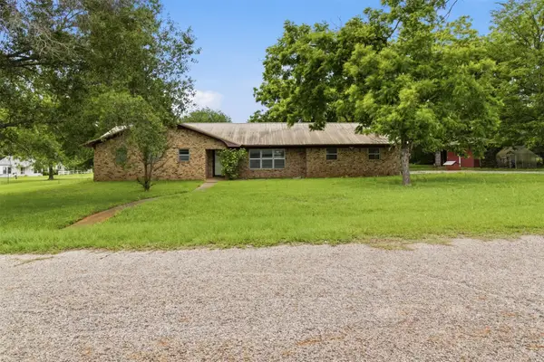 240 Sycamore Street, Alto, TX 75925