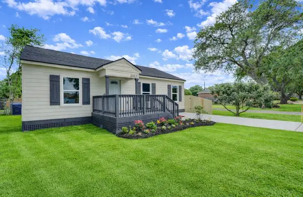 2407 36th Avenue N, Texas City, TX 77590