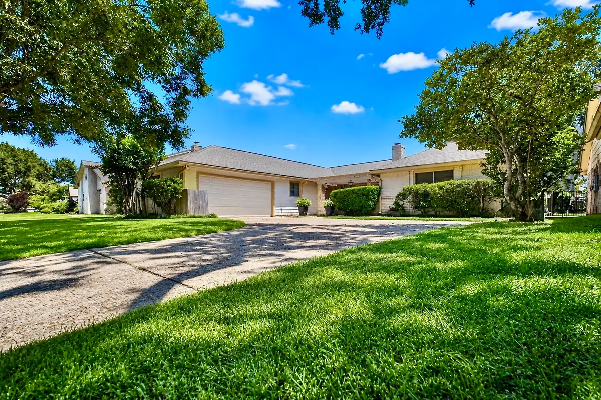 3415 W Creek Club Drive, Missouri City, TX 77459 - #1