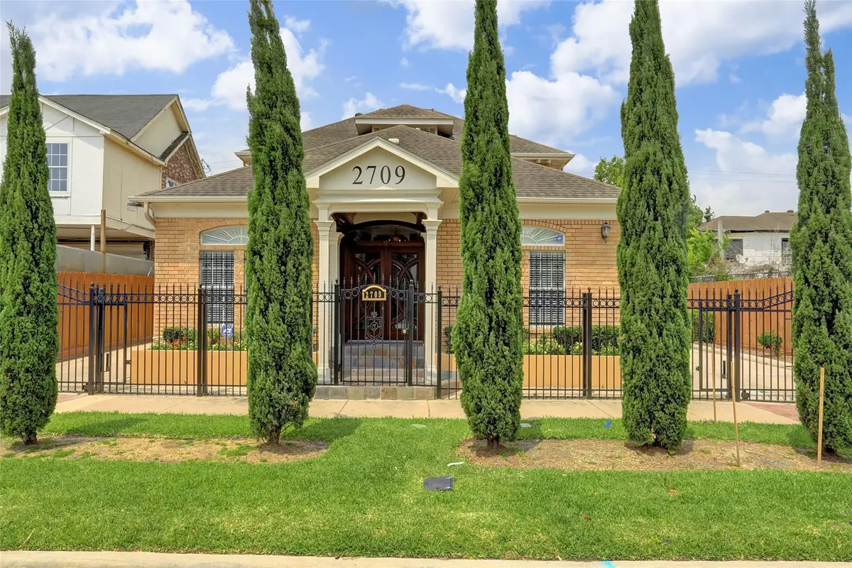 2709 Blodgett Street, Houston, TX 77004 - Image #1