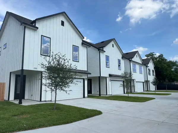 1310 Duff Lane, Houston, TX 77022