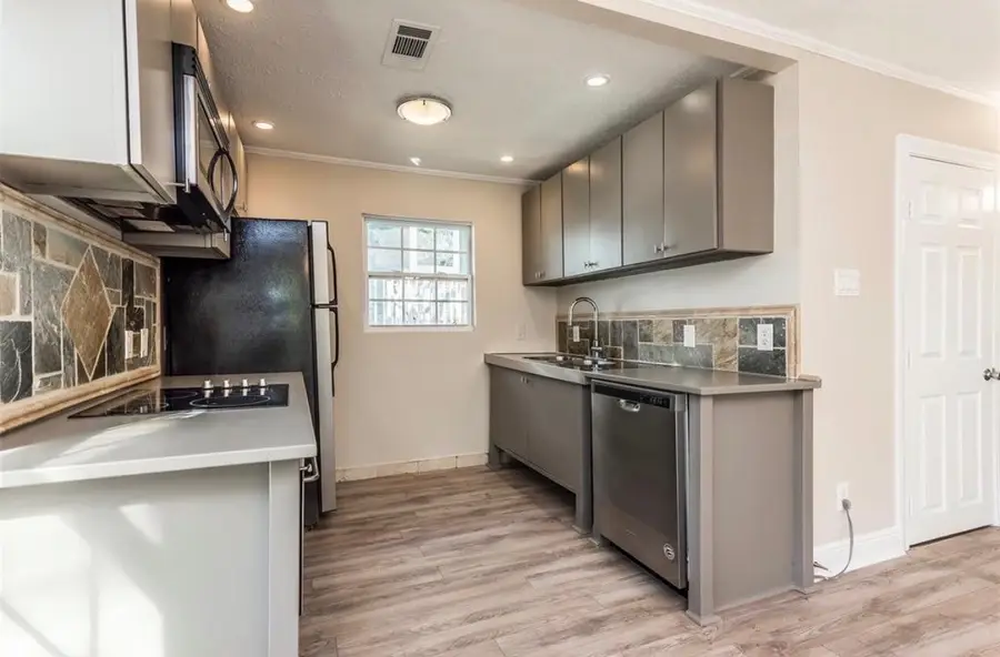 660 Pine Road, Clear Lake Shores, TX 77565 - #3