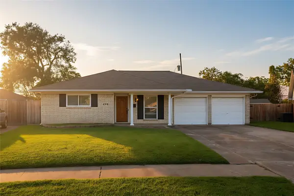 402 Fintona Way, Houston, TX 77015