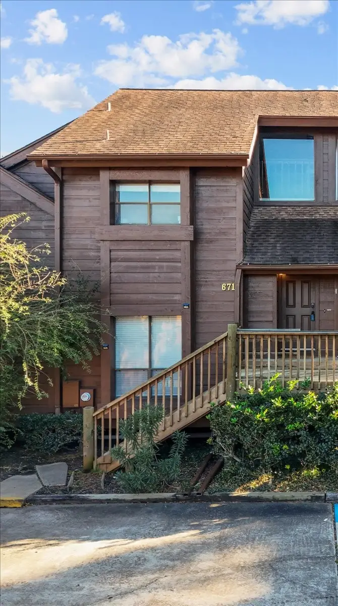 671 Davis Road, League City, TX 77573 - Image #2