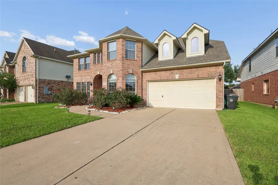 2614 Sunset Lake Drive, Sugar Land, TX 77478 - #2