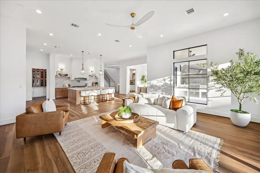 1111 Wakefield Drive, Houston, TX 77018 - Image #3