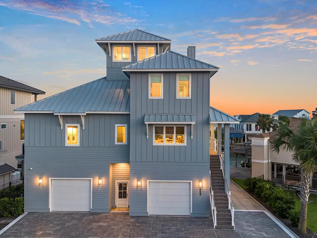 1311 Oahu Drive, Tiki Island, TX 77554 - Image #1