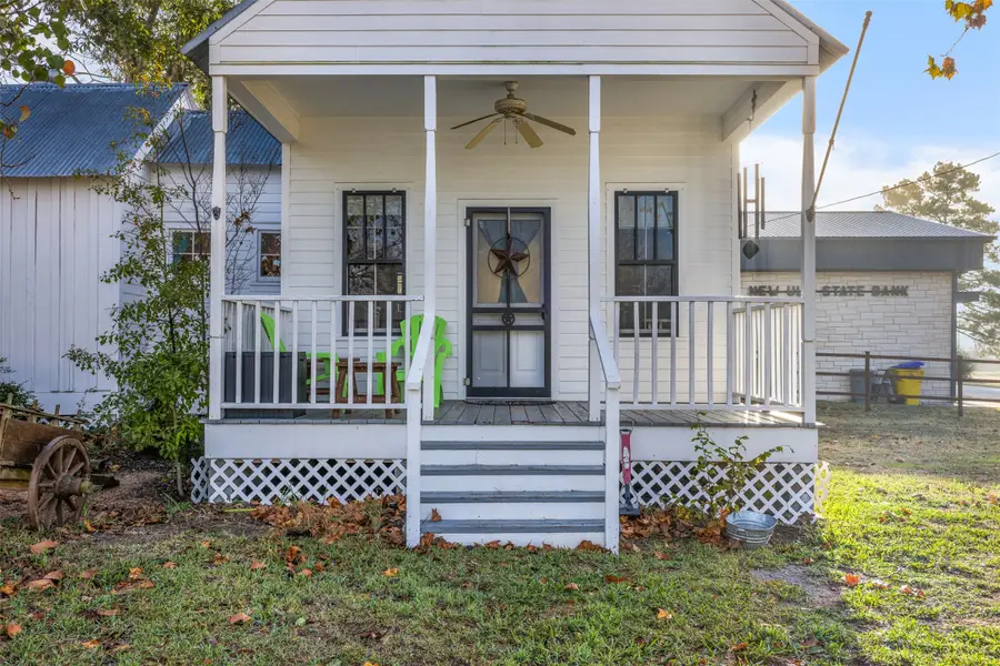 836 Pecan Street, New Ulm, TX 78950 - Image #3