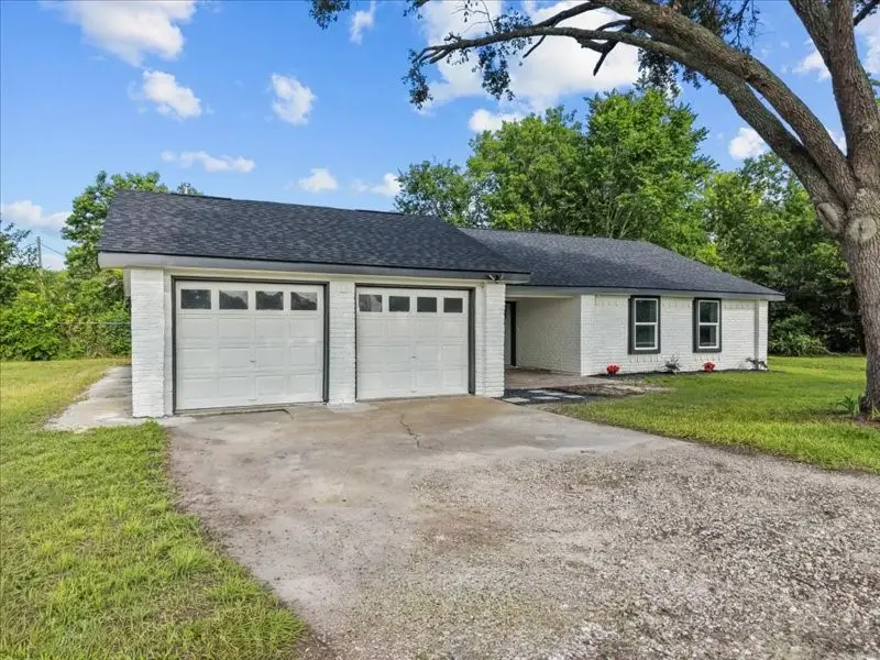 211 Avenue I, Alvin, TX 77511 - #1