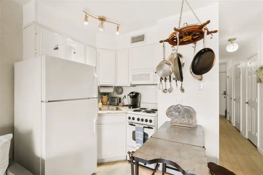 6102 Seawall Boulevard #290, Galveston, TX 77551 - Image #3