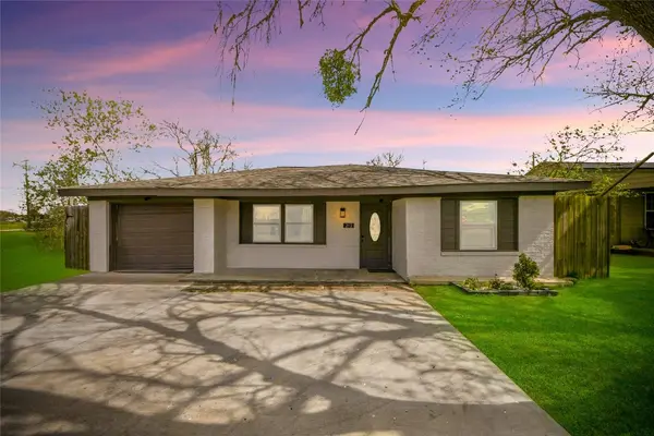 212 S Avenue D, Freeport, TX 77541