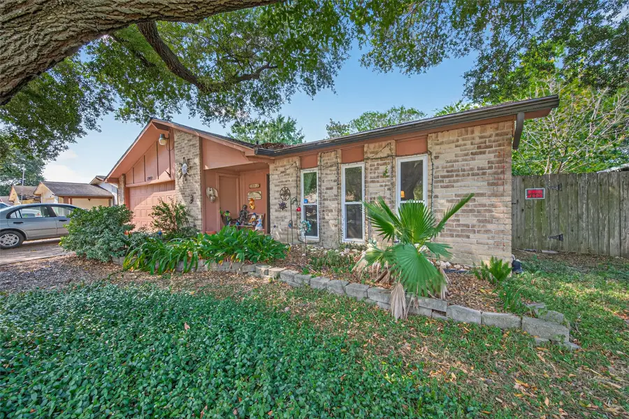 3902 Broken Elm Drive, Spring, TX 77388 - Image #2
