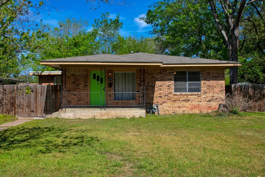 606 Wheelock Street, Hearne, TX 77859 - #2
