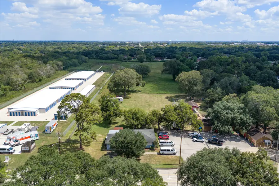 2401 4th Street, Rosenberg, TX 77471 - #2