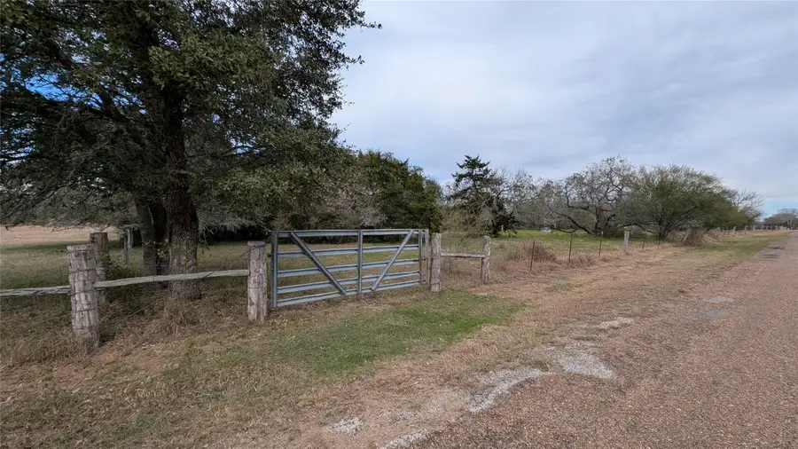 900 County Road 126, Hallettsville, TX 77964 - #2
