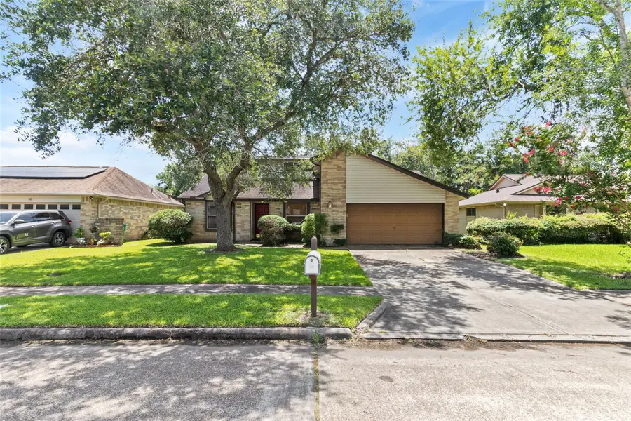 14 Sarita Road, Angleton, TX 77515 - Image #2