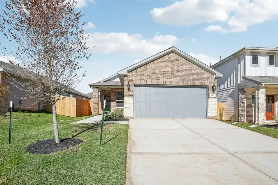 1662 Shae Oak Lane, Conroe, TX 77304 - Image #2