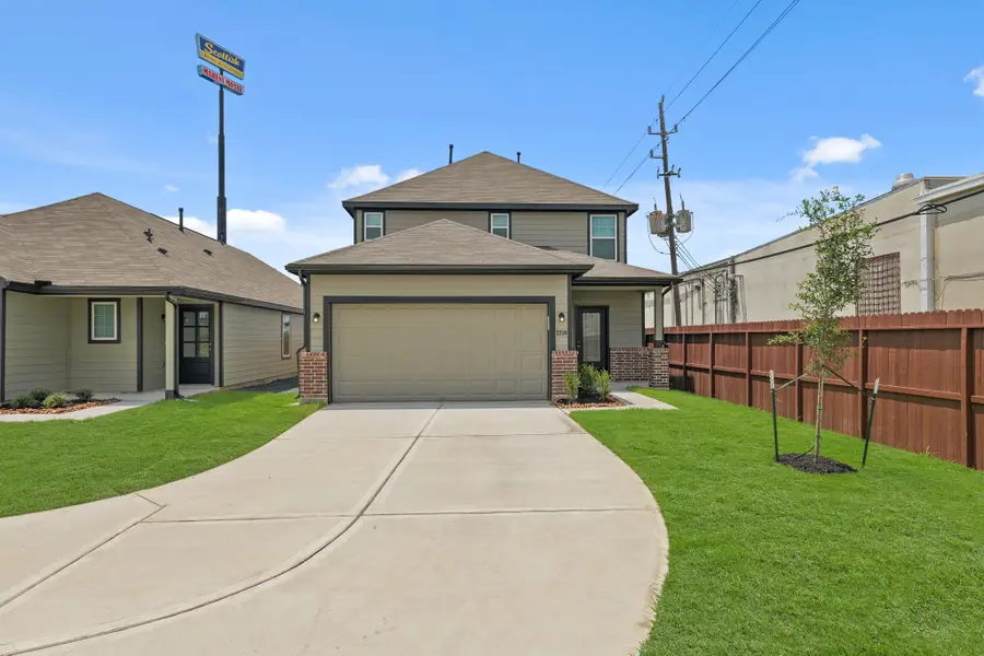 2210 Thorpe Grove Court, Houston, TX 77090 - Image #3