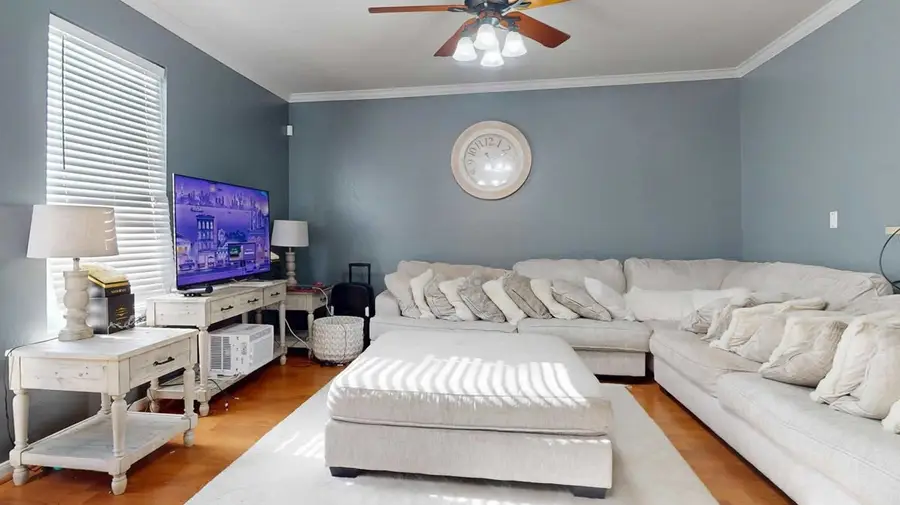 8030 Singing Sonnet Lane, Houston, TX 77072 - Image #3