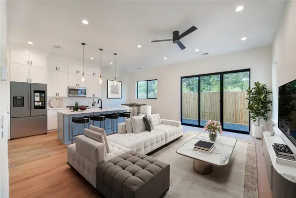 6123 Pacific Forest Drive, Houston, TX 77091