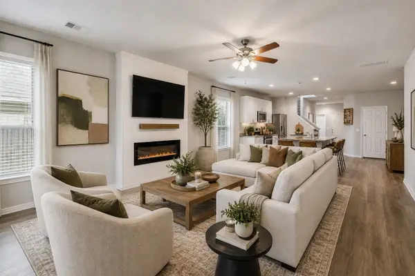 210 Bellewood Manor Drive, Magnolia, TX 77354