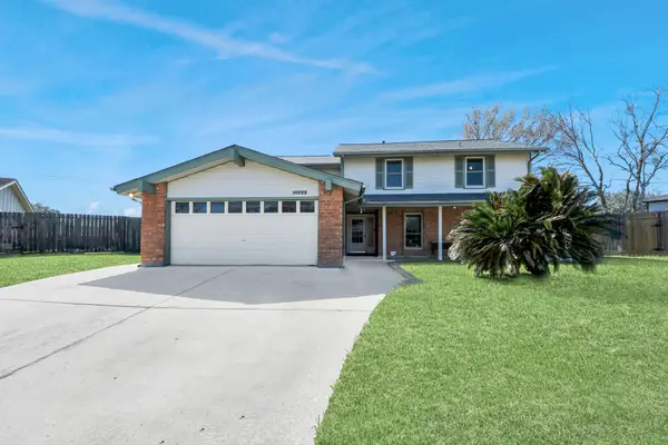 10522 Gulfstream Lane, Sugar Land, TX 77498