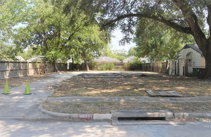 3931 Zephyr Street, Houston, TX 77021 - Image #2