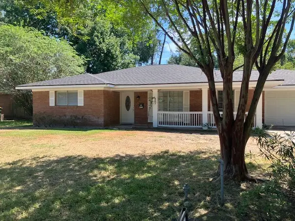 407 Wilson Road, Conroe, TX 77301