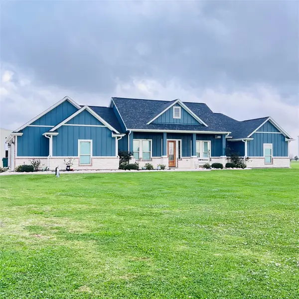 320 Buffalo Trail, Angleton, TX 77515