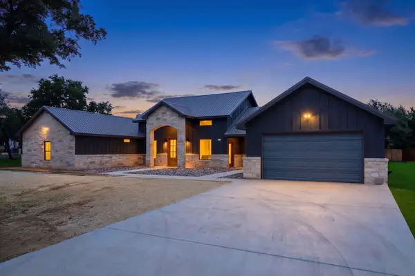 1463 Mountain Valley Drive, Concan, TX 78838