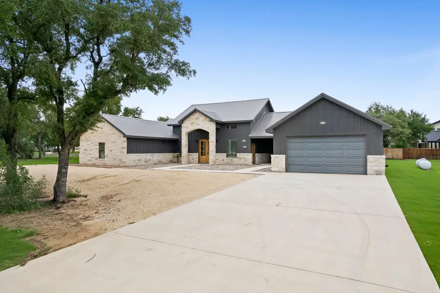 1463 Mountain Valley Drive, Concan, TX 78838 - #2