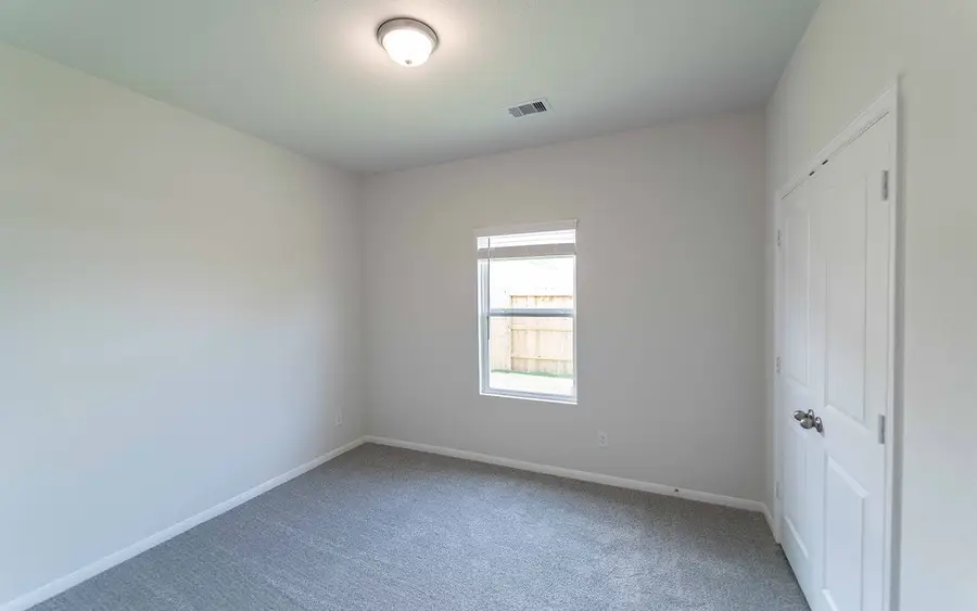 4326 Maple Root Lane, Pinehurst, TX 77362 - Image #3