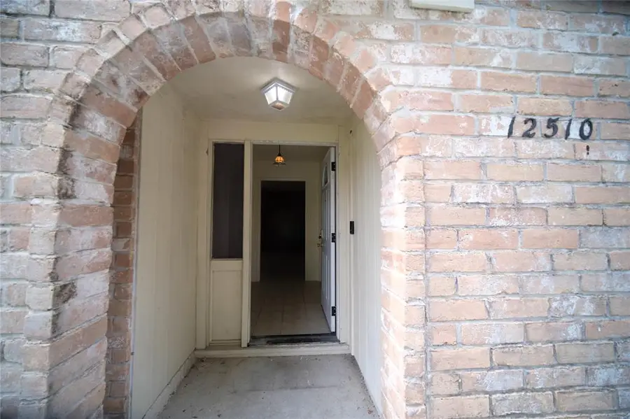 12510 Shannon Hills Drive, Houston, TX 77099 - Image #3