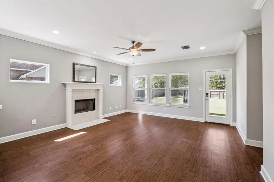 8 Pine Way, Conroe, TX 77304 - Image #2